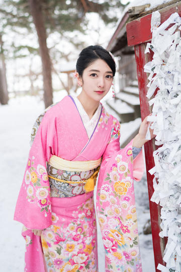 日韩乱伦乱码视频